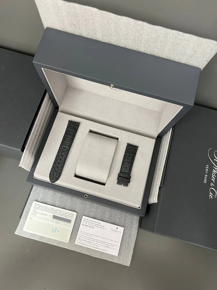 H.Moser & Cie. Endeavour SMALL SECONDS CONCEPT GUILLOCHÉ LE